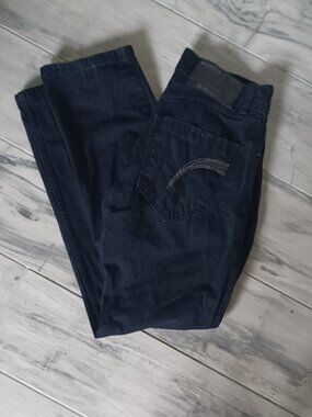 Rocawear Dark Denim Button Fly 5 Pocket Jeans design on back Pockets 34/32